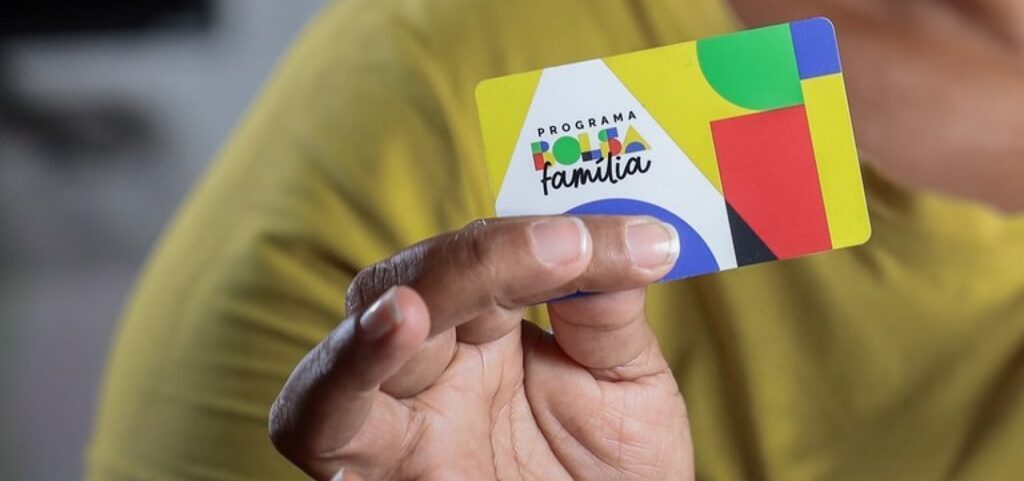 Bolsa Família: de R$ 70 a R$ 700; veja como o valor do benefício mudou em 23 anos