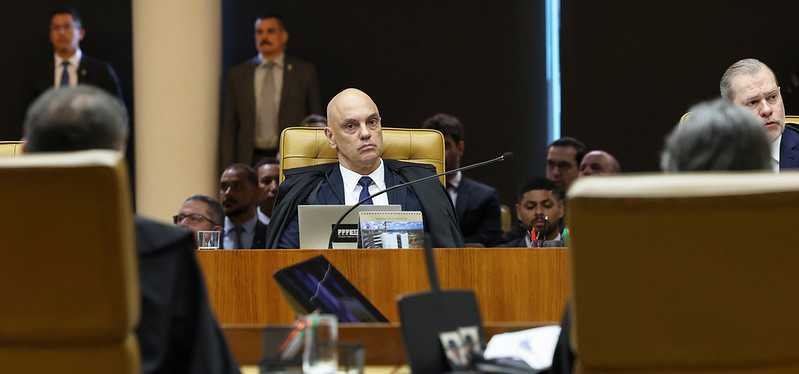 Ministros do STF batem boca durante julgamento sobre Moraes