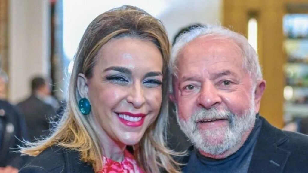 Roberta Luchsinger detalha viagens em voos da FAB e encontro com Lula em mensagens