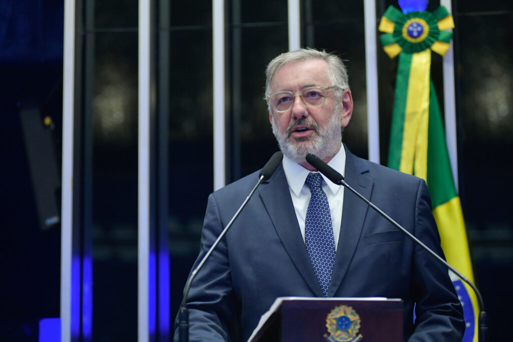 Brasil e EUA marcam reunião presencial para negociar tarifaço
