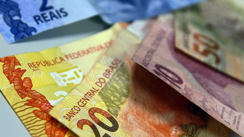 Arrecadação do governo bate recorde em agosto e alcança R$ 235 bilhões