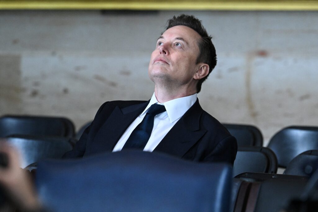 Fortuna de Elon Musk: simulador permite gastar US$ 1 trilhão
