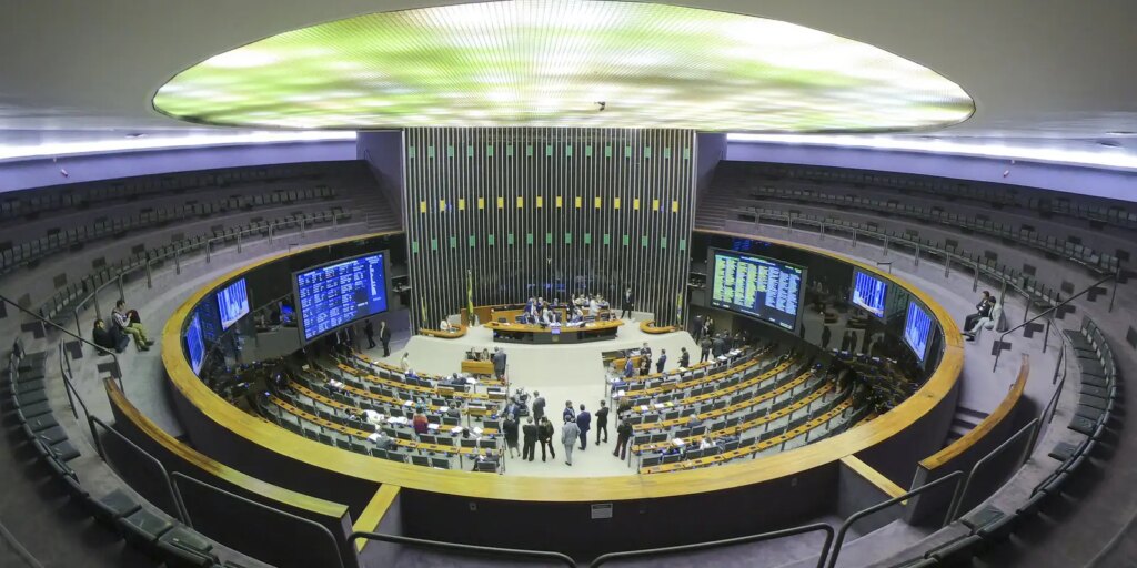 PL, PSD, PT e Republicanos têm 15 governadores eleitos