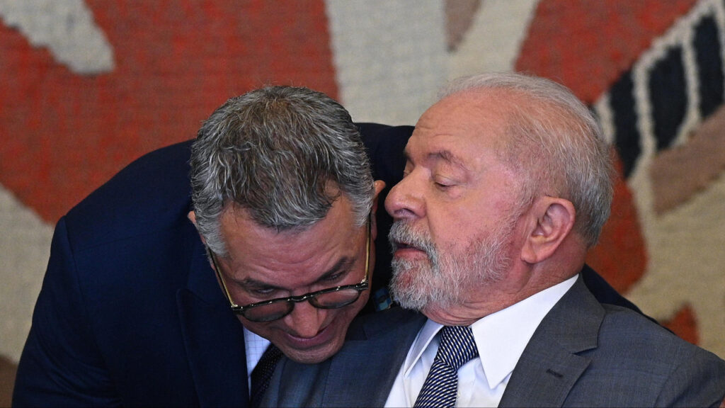 Jornal aponta esquema bilionário entre Banco Master e ala do PT
