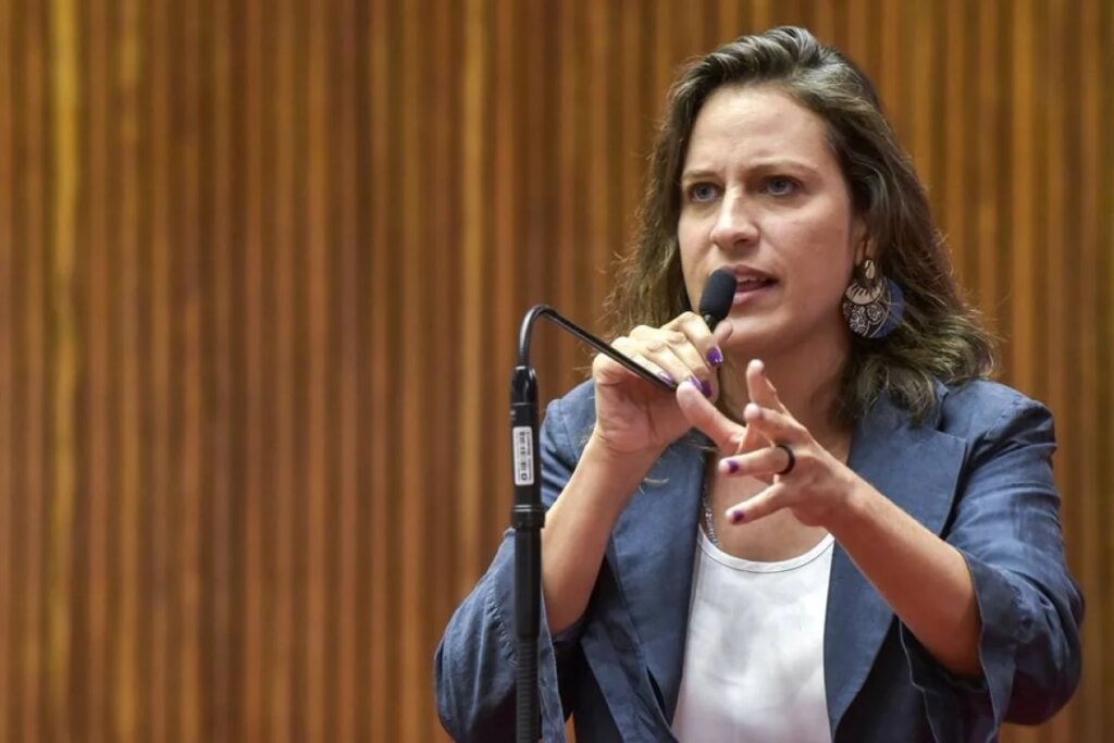 Deputada denuncia ameaças de Vorcaro e "sumiço" de mulher ligada a Sicário