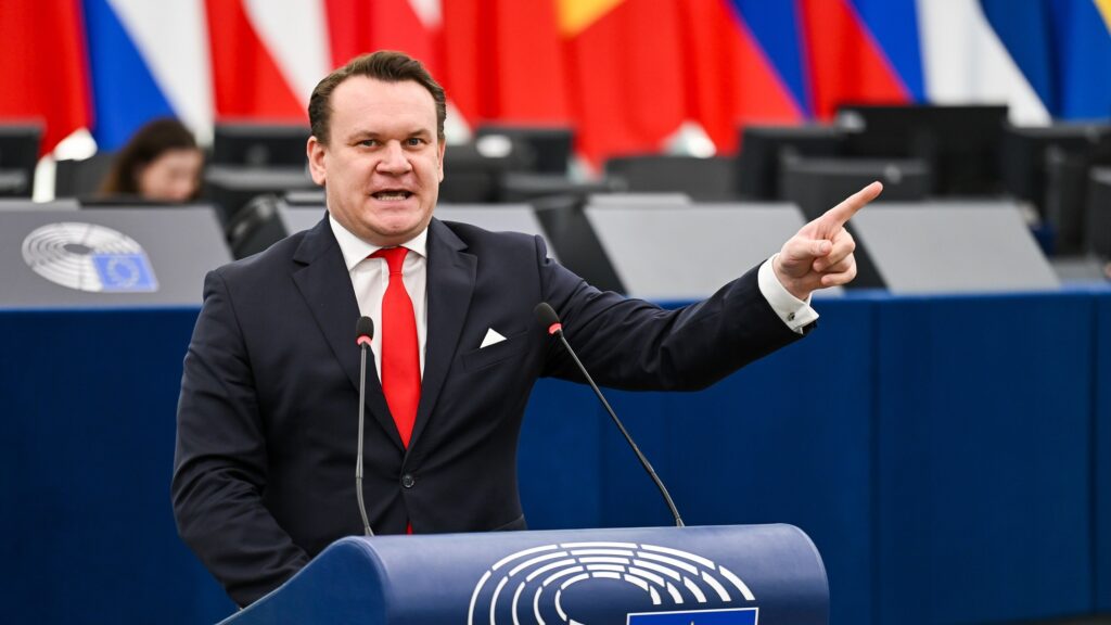 Eurodeputado acusa apoiadoras de Lula e pede deportação