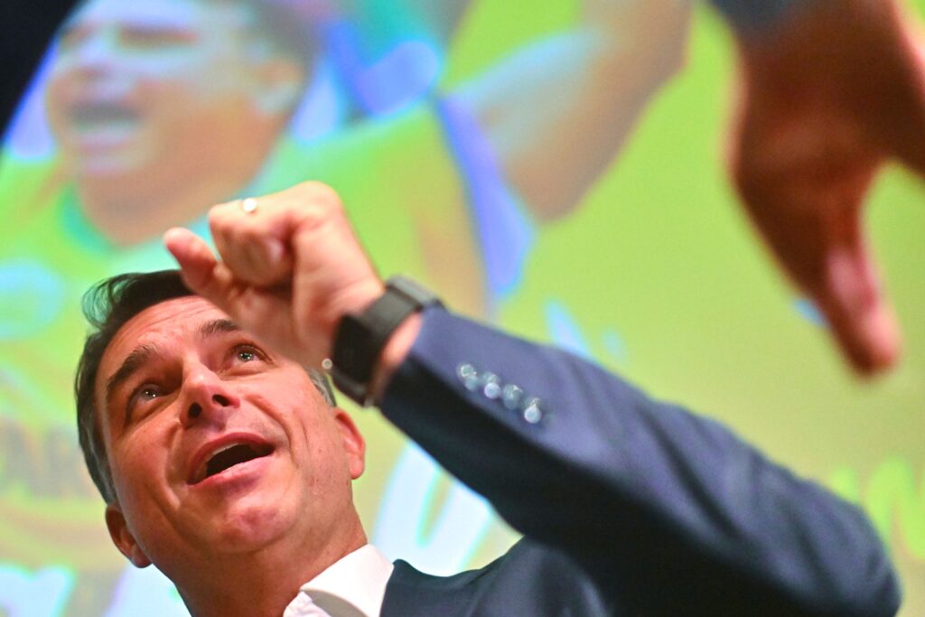 Flávio promete fim do split payment, que afeta caixa de empresas