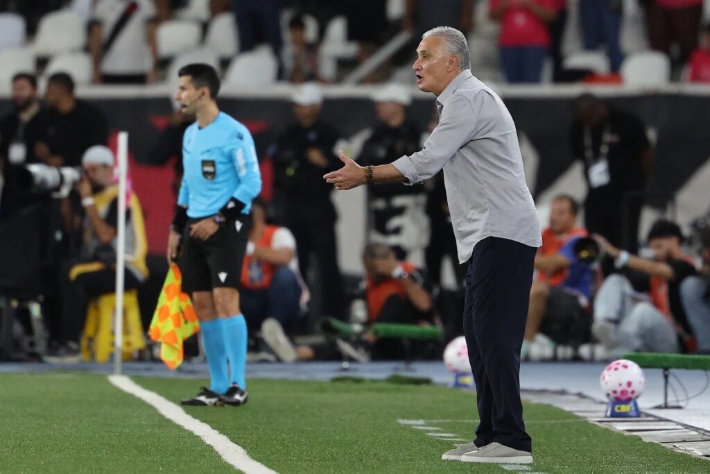 Tite analisa derrota do Botafogo e aponta falta de calma nas conclusões