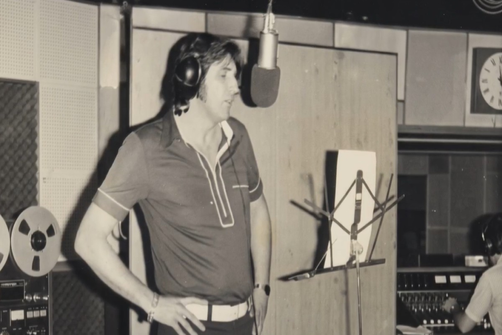 'O Menino da Porteira' faz 71 anos: como a música virou filme