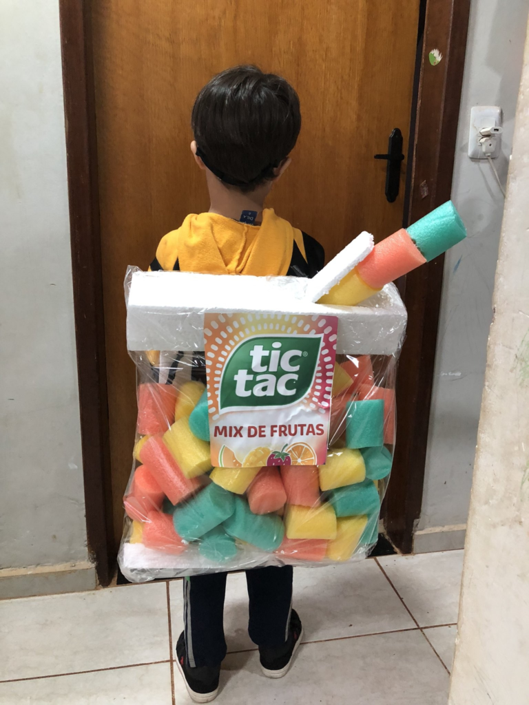 Mochilas malucas com ventilador, torneira e chuveiro de verdade; FOTOS