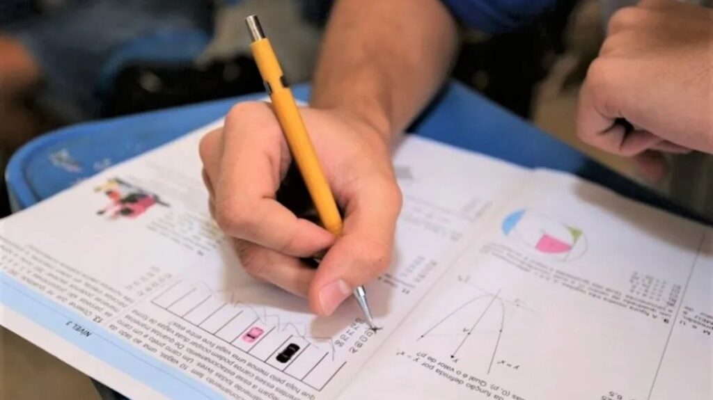 Bom desempenho em matemática pode render bolsas de até R$ 700