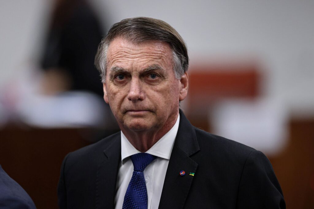 PGR se manifesta a favor de visita de Flávio a Bolsonaro