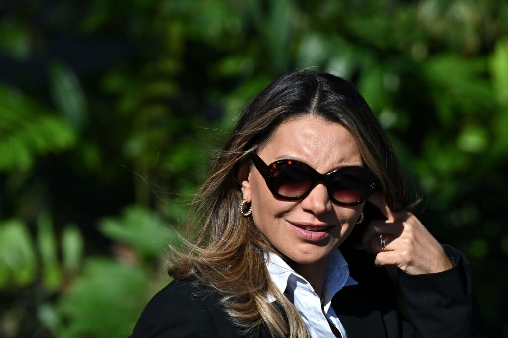 Janja rebate Kátia Abreu e diz que seguirá na campanha "respaldada" por Lula
