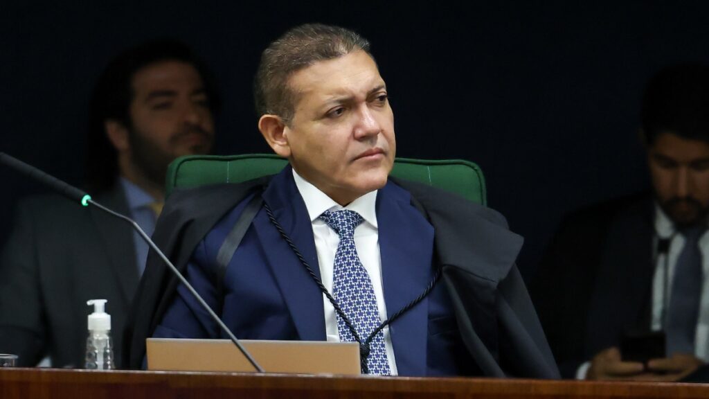 Nunes Marques afasta STF e TSE de decisões sobre impeachment de ministros
