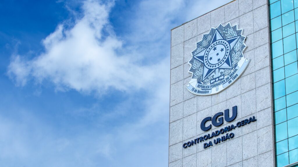 CGU abre concurso com 60 vagas e salário inicial de R$ 20 mil; veja como participar