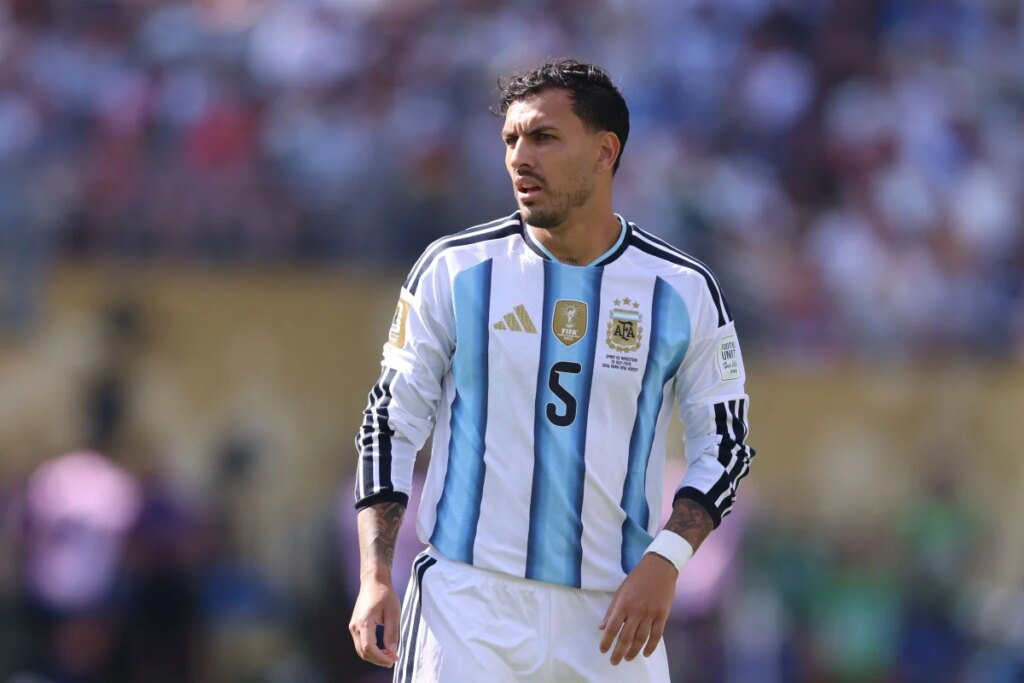 Casa de Leandro Paredes, jogador da Argentina, pega fogo em Buenos Aires