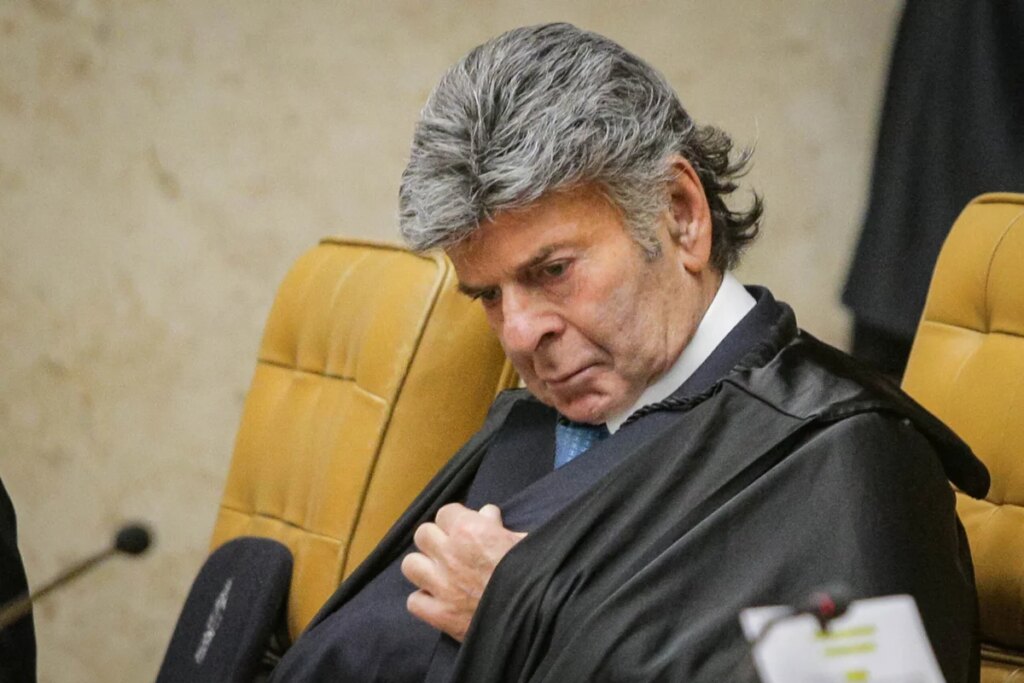 Fux dá 72 horas para AGU se manifestar sobre proibição das bets