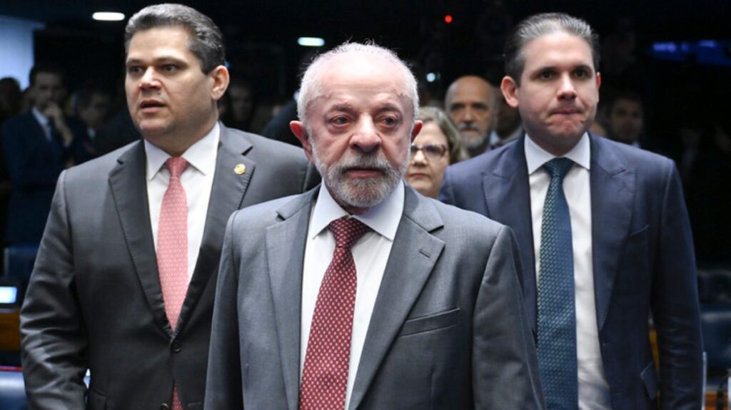 Lula critica setor produtivo por ser contra fim da escala 6x1