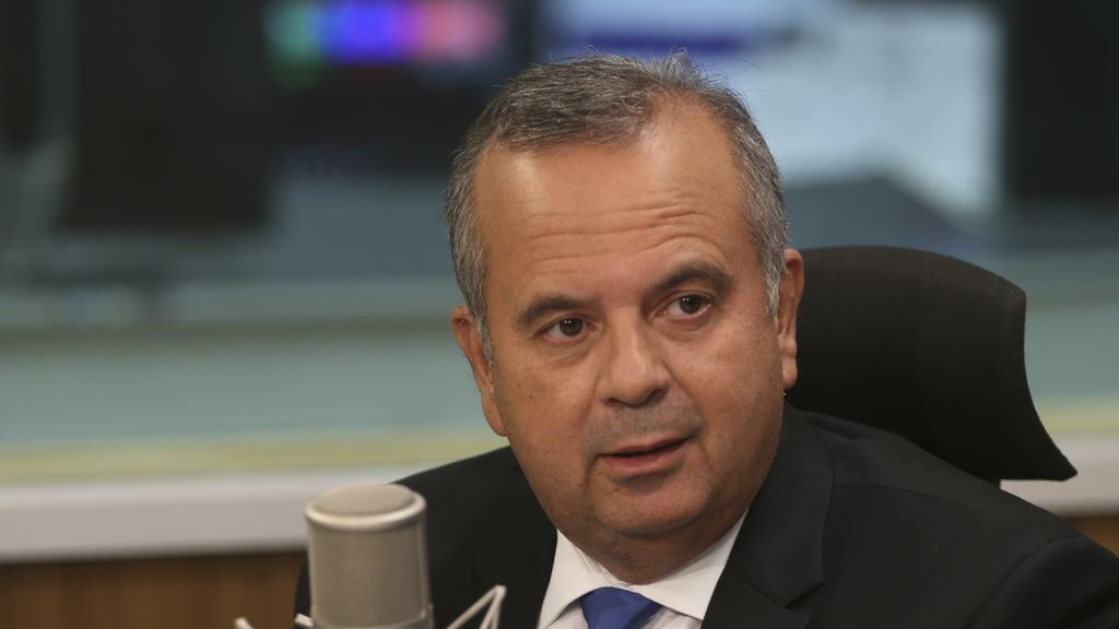 Rogério Marinho é levado ao hospital após mal-estar