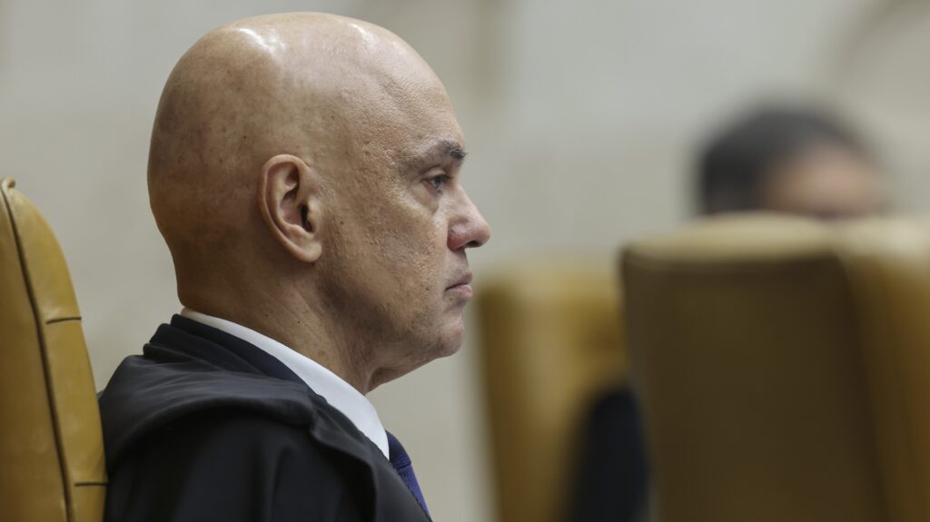 Apoio de Temer a Flávio gera debate sobre acordo fora dos autos