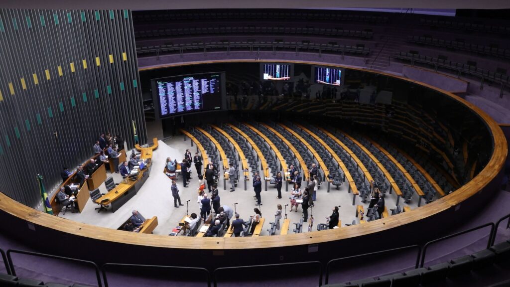 Como votou cada deputado na aprovação do perdão de dívidas do MEI