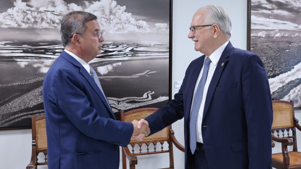 Marinho diz a Fachin que Flávio não fará “vingança nem omissão” contra o STF