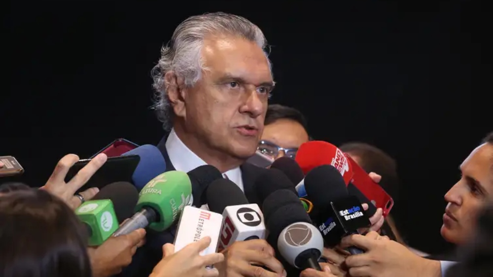 Caiado vota em GO e fala em “livramento” da violência e taxa de juros