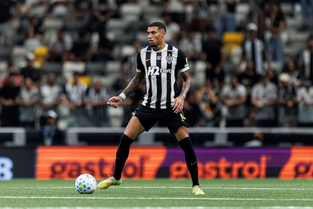 STJD aplica advertência a Ruan Tressoldi por empurrão em Gabigol