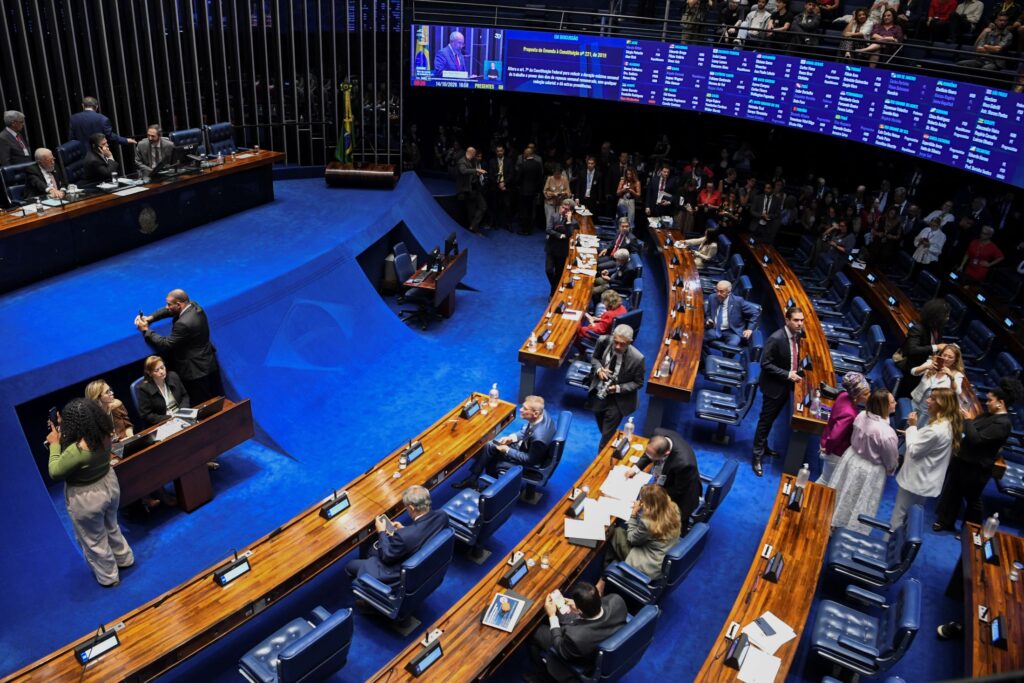 Senado aprova perdão de dívidas do MEI e aumento do teto
