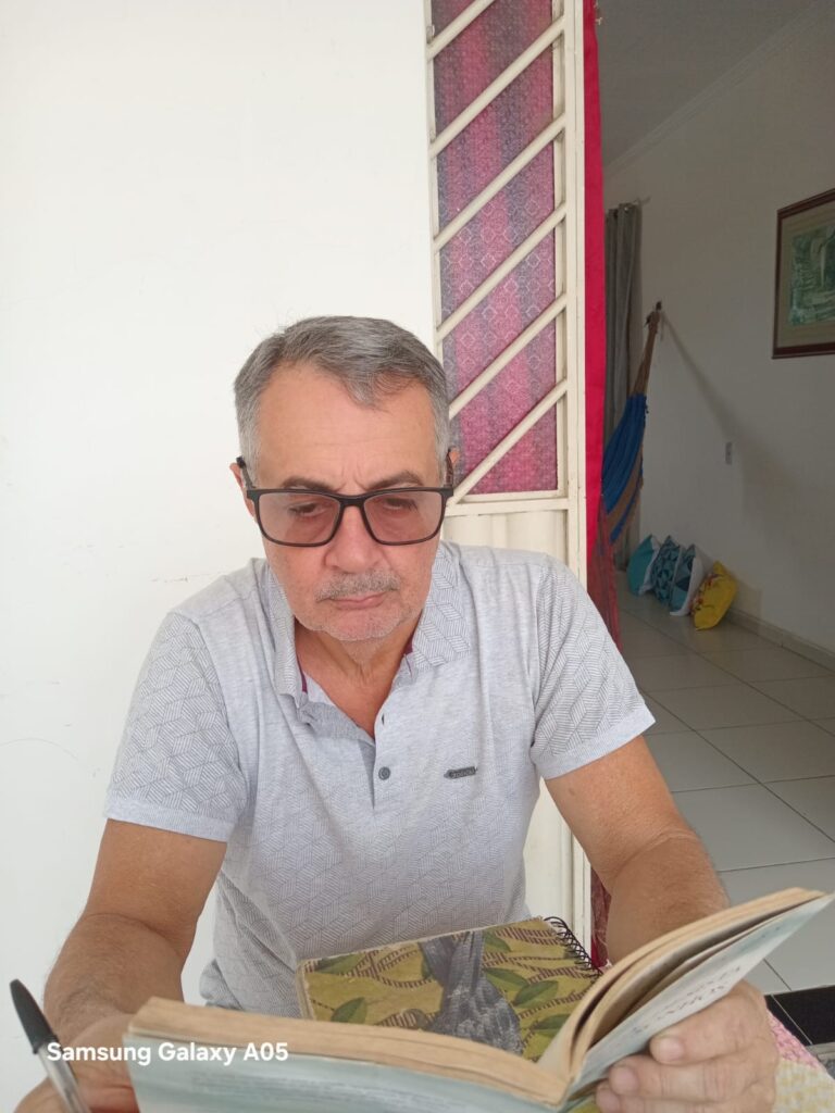 Do vício em crack ao diploma —jovem usa educação para se reerguer