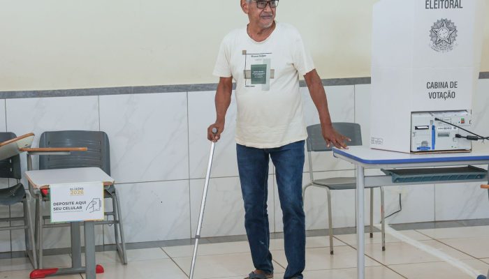 Idosos superam dificuldades e ressaltam importância do voto