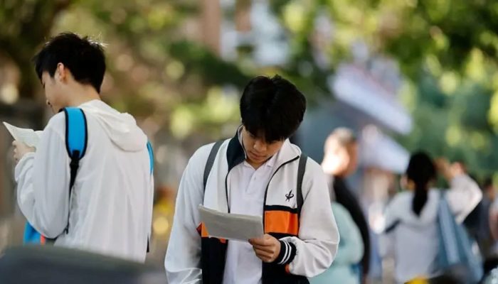 Os adolescentes chineses usam remédios para 'adormecer a mente'