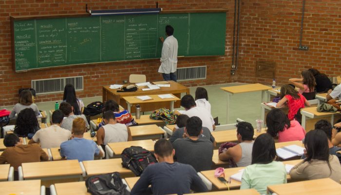 Aulas de universidades públicas são abertas ao público? Entenda o que dizem as regras