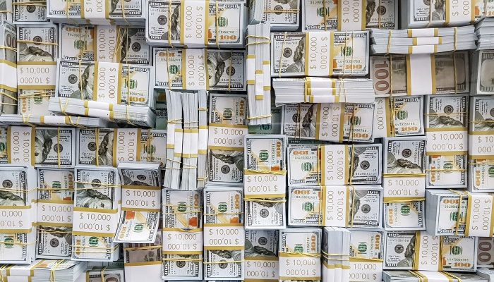 Dólar fecha acima de R$ 5,22 em dia de mal-estar global