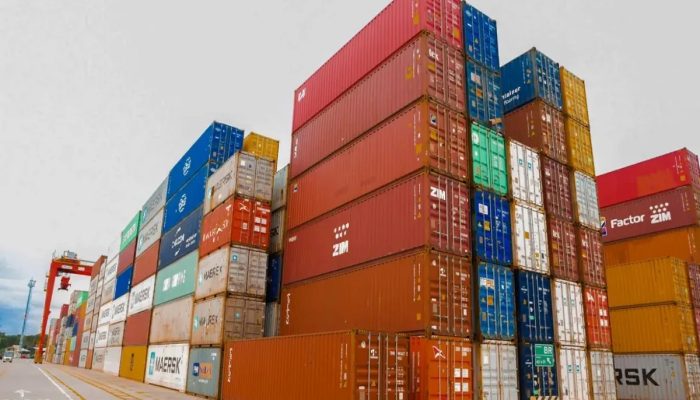 Balança comercial tem superávit de US$ 7,7 bilhões em setembro