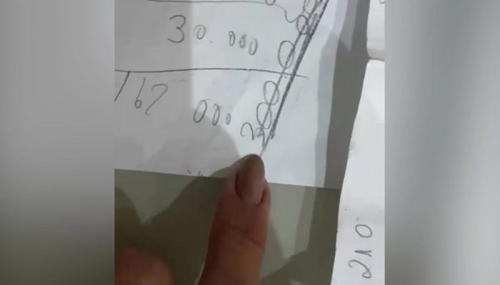 Advogado que se esbaldou no fist fucking chorou para parcelar dívida sexual