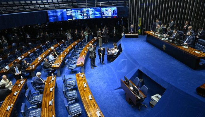 Veja quem são os novos senadores e como fica a composição do Senado
