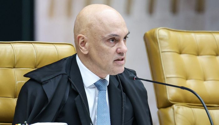 Moraes determina emissão de mandado de prisão contra Eduardo Bolsonaro