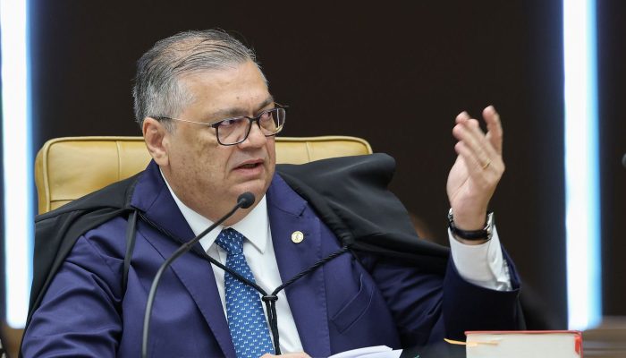 Dino expõe relatório com ameaça de assassinato contra ministros do STF