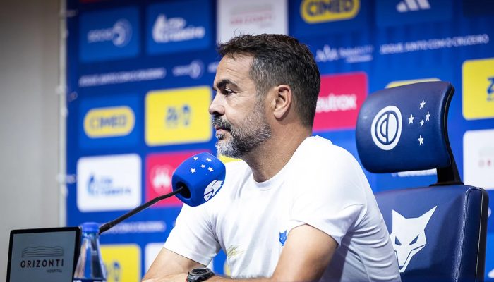 Artur Jorge reconhece superioridade do Cruzeiro: "Vitória justa"