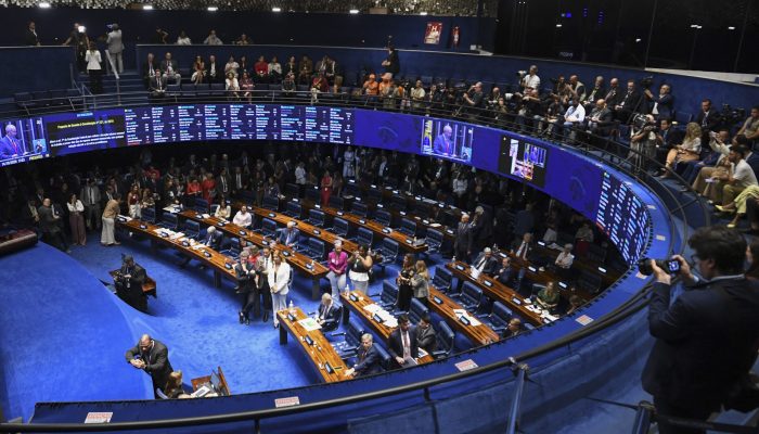 Regra de transição e dois dias de folga: entenda como ficou a proposta que acaba com a escala 6x1