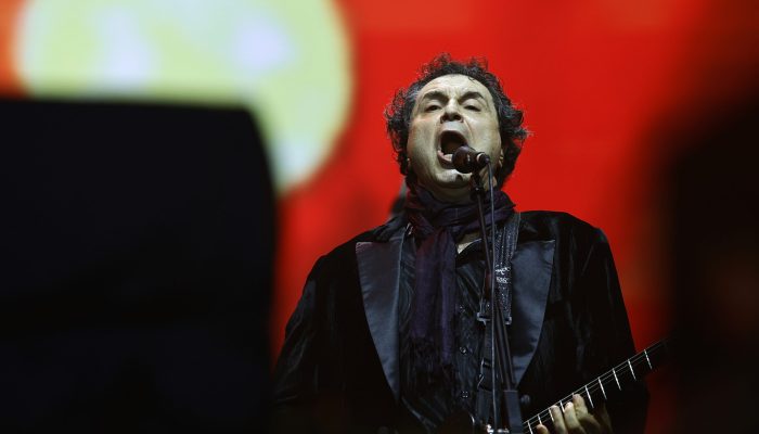 Frejat repudia uso de "Bete Balanço" por Renan Santos, que provoca: "Lide com isso"
