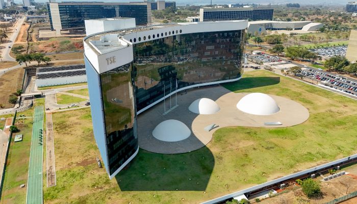 Observadores da UERJ se dizem preocupados com atuação do TSE no segundo turno