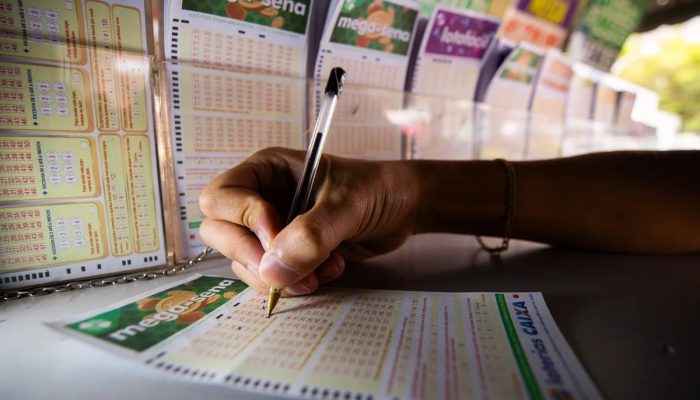 Mega-Sena acumula e próximo concurso pode pagar mais de R$ 180 milhões