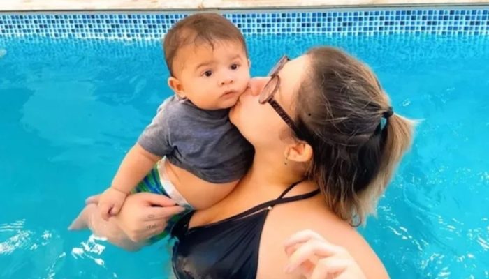 Filho de Marília Mendonça tem traço marcante herdado da cantora, diz livro