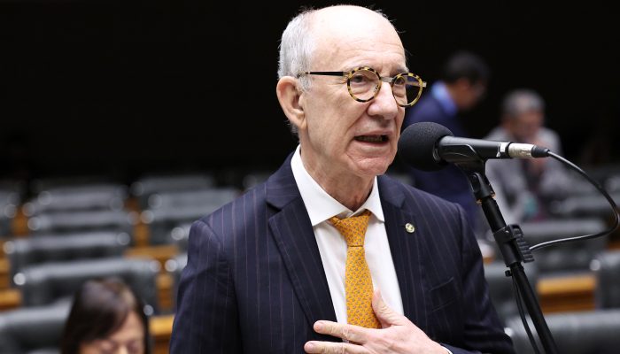 Deputados do PT pedem investigação de Nunes Marques pelo STF