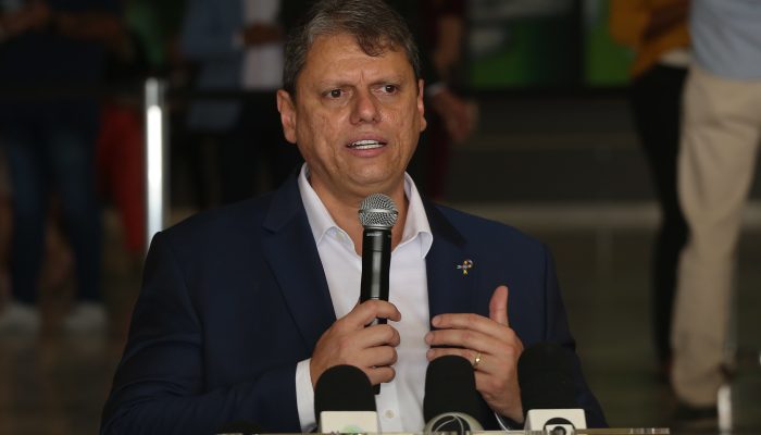 Tarcísio apoia fim das bets, mas chama MP de Lula de eleitoreira