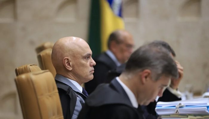 Moraes diz que Mendonça deixou 180 documentos de fora da quebra de sigilo