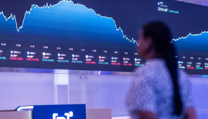 Bolsa e dólar seguem otimismo pelo segundo dia após liderança de Flávio
