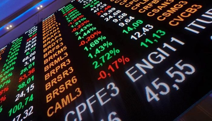 Bolsa sobe 9,1% e passa dos 209 mil pontos, embalada pelo 1º turno